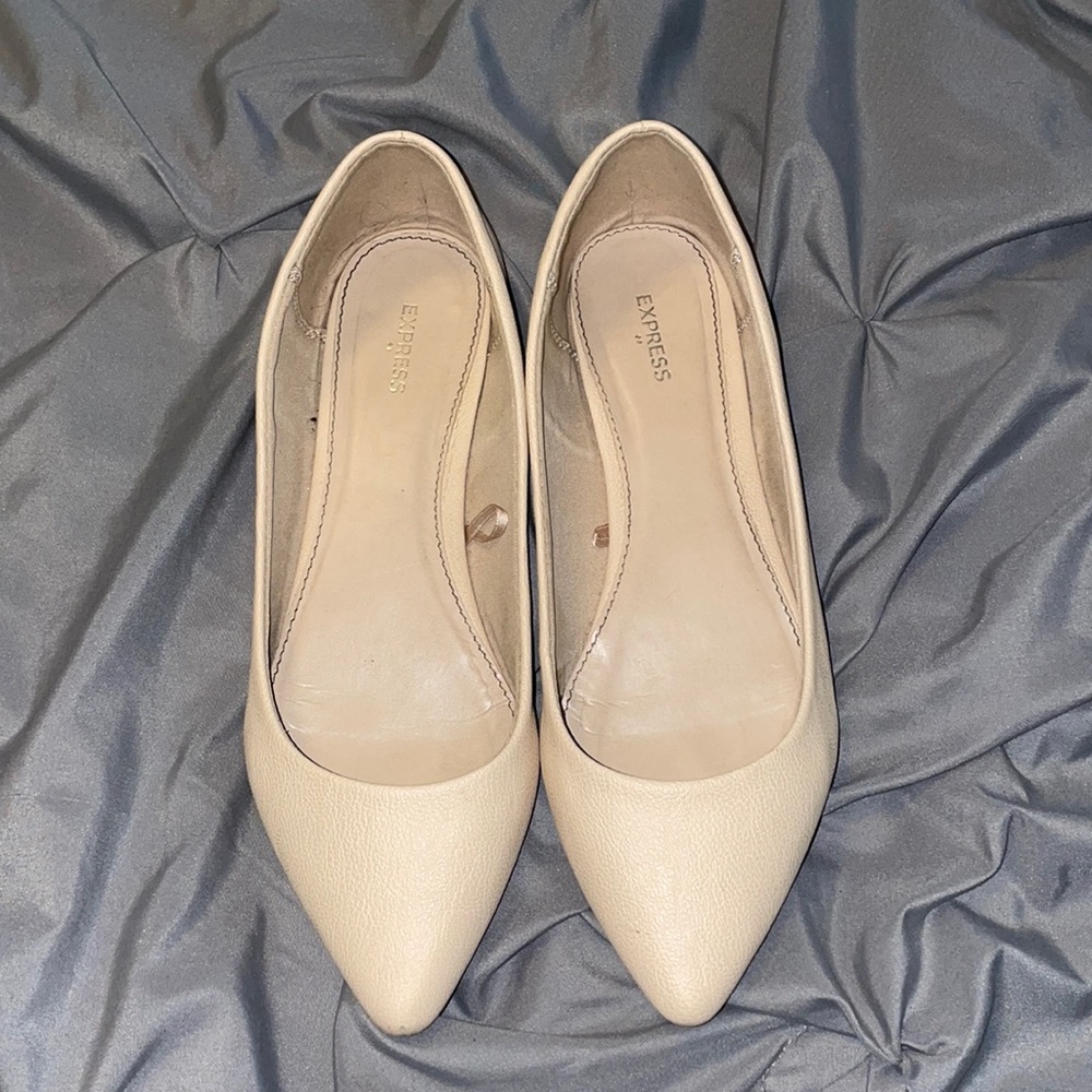 GUC - Express Tan Flats